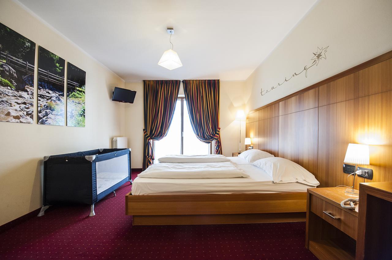 Hotel Touring Лівіньо Екстер'єр фото